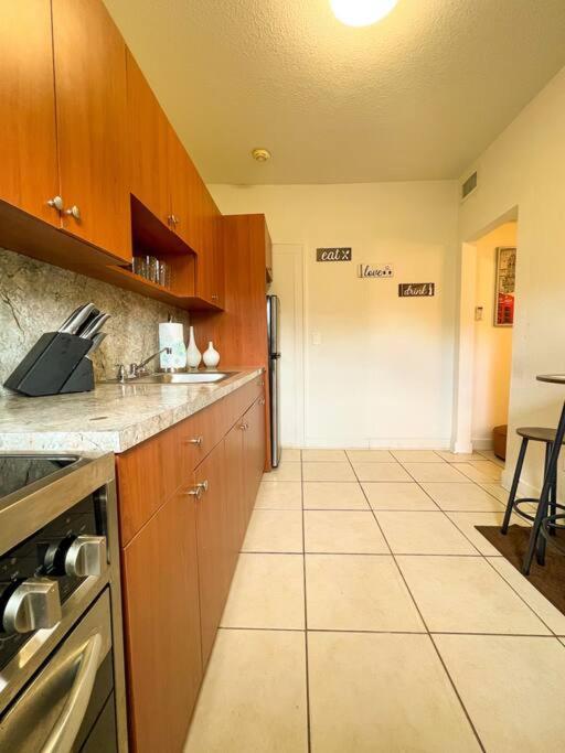 Cozy 1-Bedroom Rental In Miami Exteriör bild