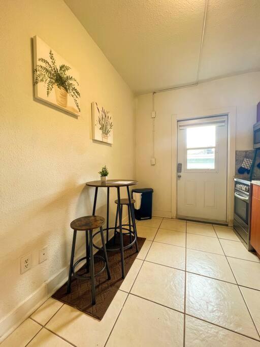 Cozy 1-Bedroom Rental In Miami Exteriör bild